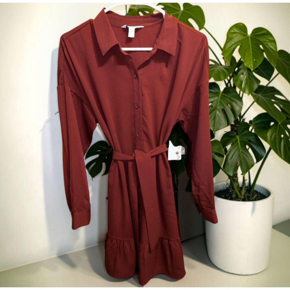 Nine West Burgundy Shirt Dress Belted Ruffle Hem Size M 21” P2P 25” Length